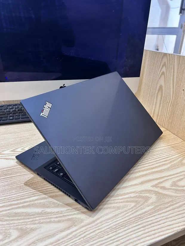 Laptop Lenovo ThinkPad t495s 8GB AMD Ryzen 5 SSD 256GB · Photo 1
