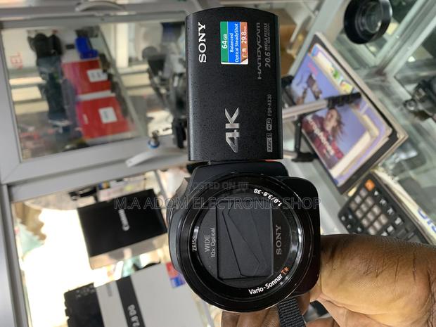 Sony AX30 UHD Camcorder With Wi-Fi · Photo 4
