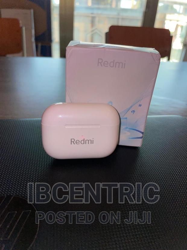 Redmi Wireless Bluetooth Earbuds · Photo 2