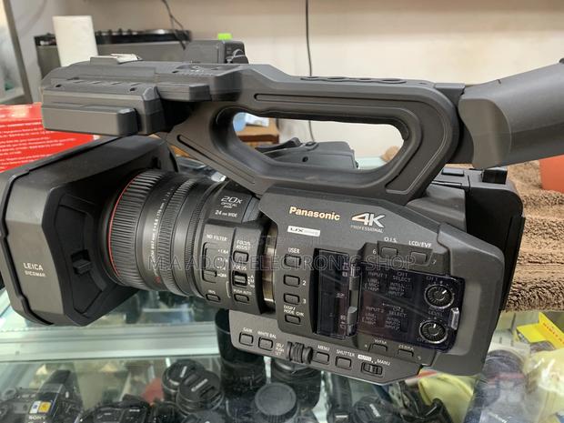 Without Box Panasonic AG UX180 Handheld Camcorder · Photo 1
