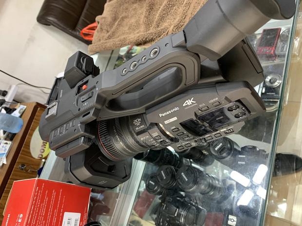 Without Box Panasonic AG UX180 Handheld Camcorder · Photo 2