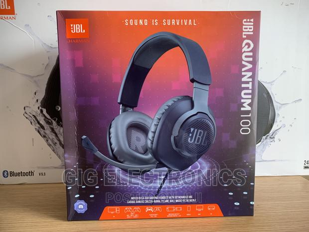 JBL Quantum 100 Wired Over-Ear Gaming Headset · Photo 2
