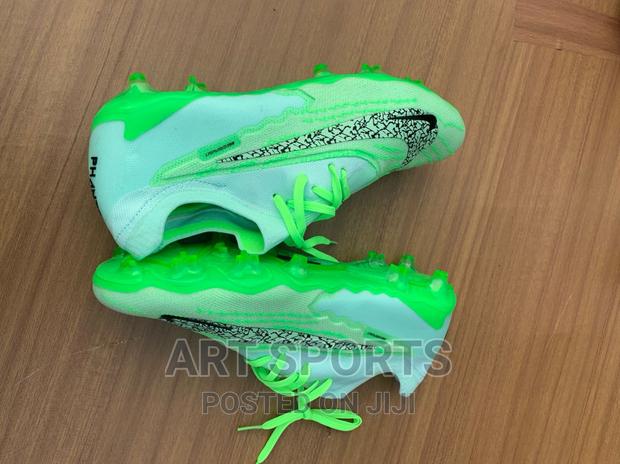 Nike Phantom Boot · Photo 2