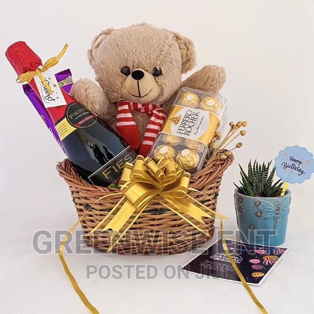 Ultimate Birthday Bliss Hamper · Photo 2