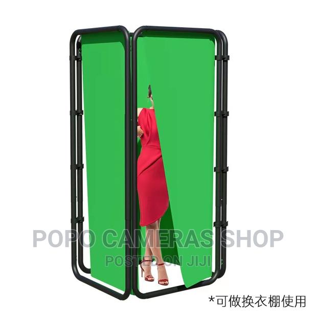 Green Background Board · Photo 3