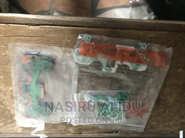 Repair Ps4 And Xbox Controllers · Photo 8