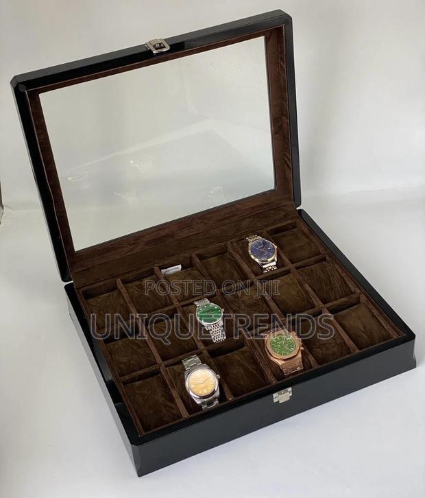 18 Slot Watch Box Organizer · Photo 1