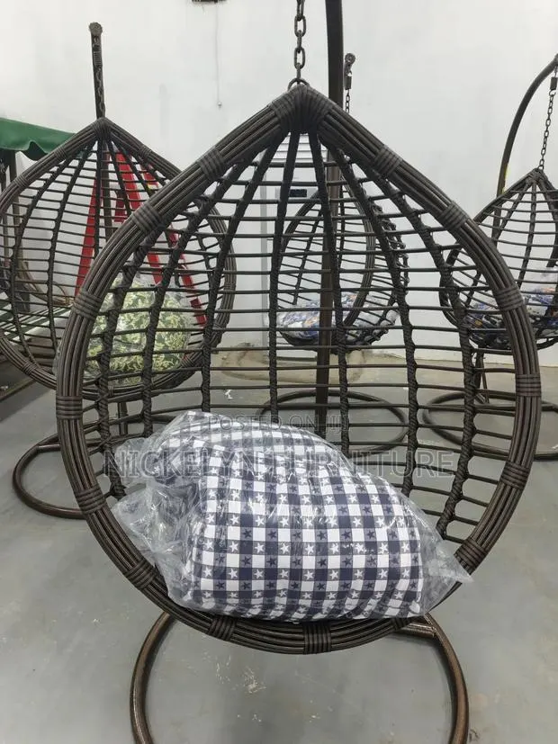 Swing Chair · Photo 1