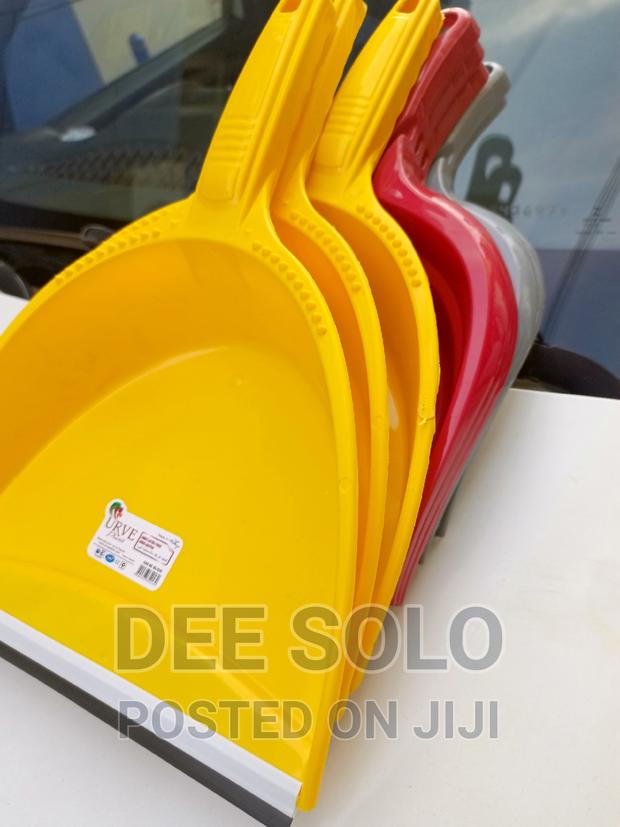 Dust Pan and Collector · Photo 2