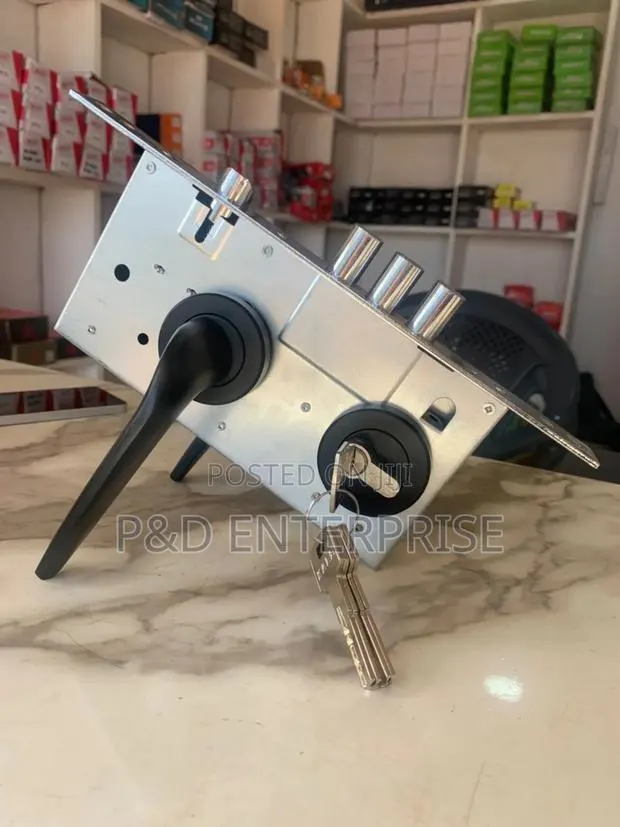 Quality Turkish Door Lock With Black Handle. · Photo 1