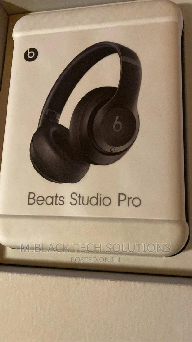 Beats Studio Pro Wireless Headphones · Photo 4