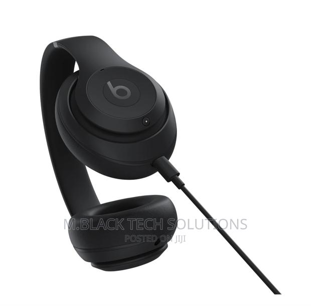 Beats Studio Pro Wireless Headphones · Photo 6