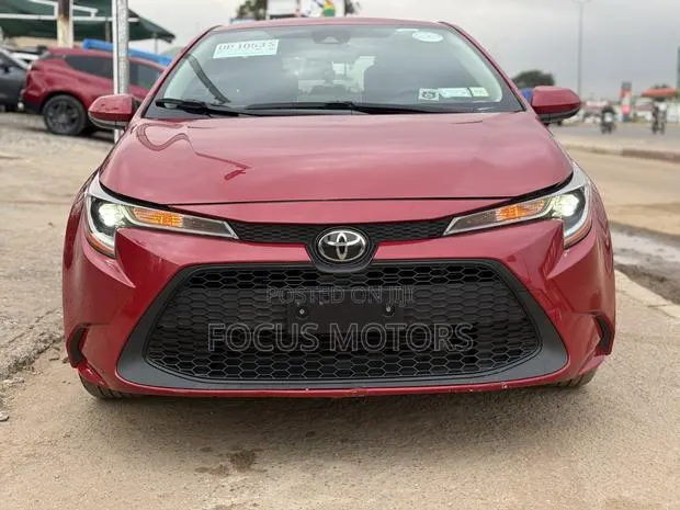 Toyota Corolla LE 2020 Red · Photo 1