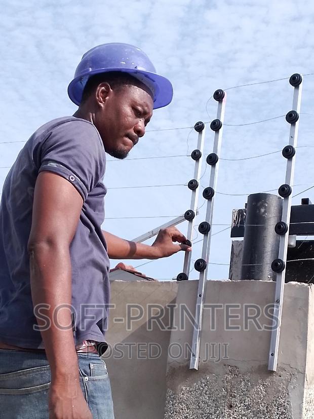 Electric Fence Wire Installation · Photo 2