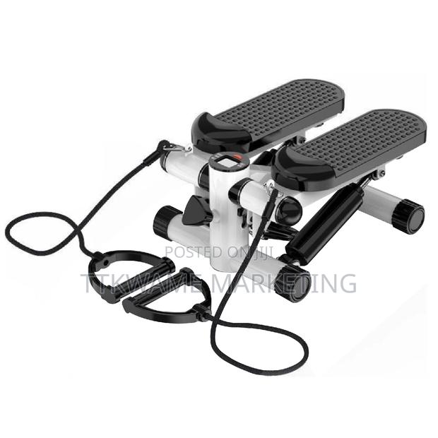 Fitness Mini Stepper With Resistance Band · Photo 1