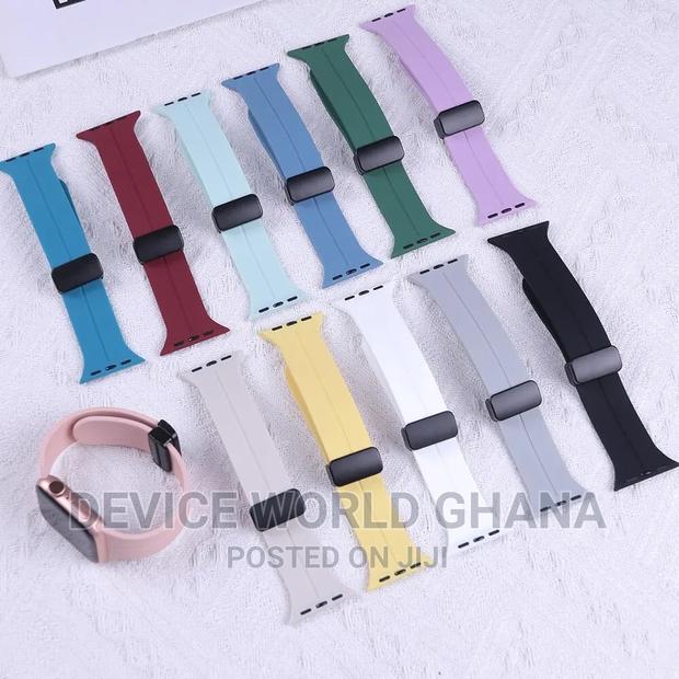 Pz Silicone Magnetic Buckle Strap/Bandfor Apple Watch · Photo 8