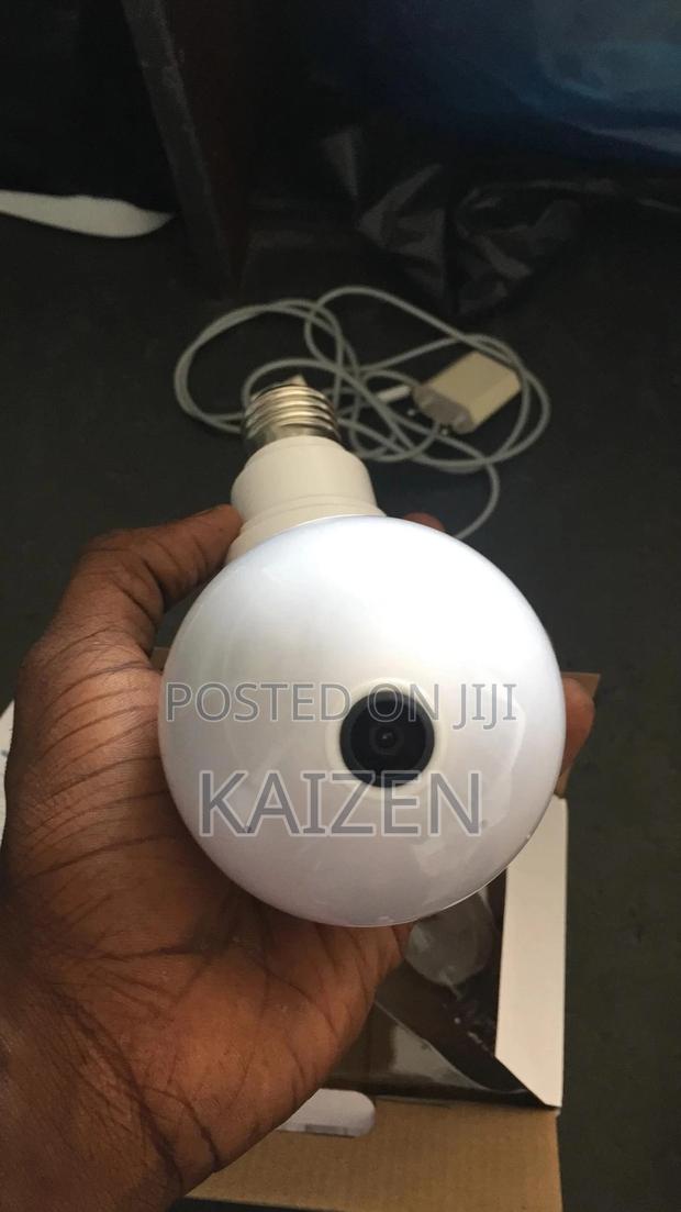 360 Degrees View Bulb Camera · Photo 3
