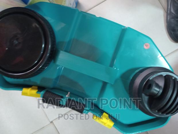 2 in 1 Knapsack Sprayer · Photo 2