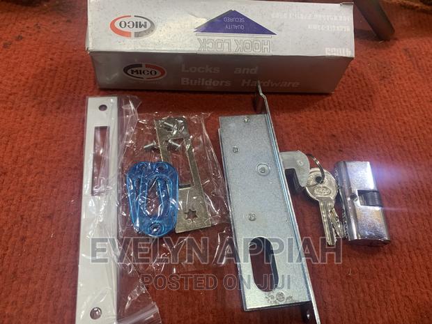 Mico Hook Lock · Photo 3
