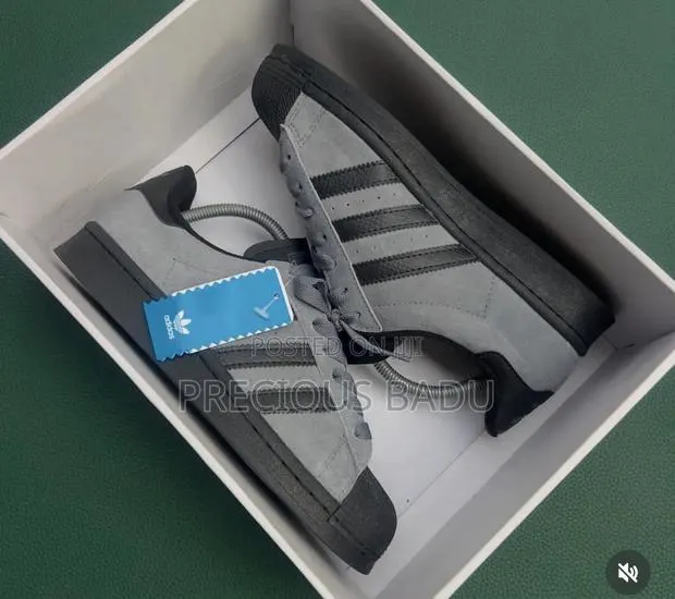 Adidas Superstar · Photo 1