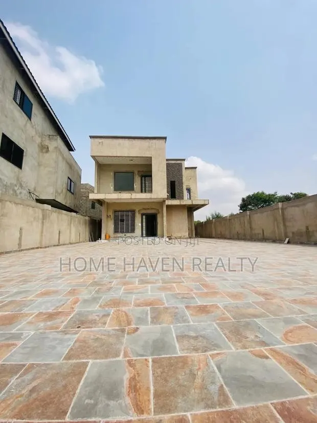 4bdrm House in Haasto Atomic, Haatso for sale · Photo 1