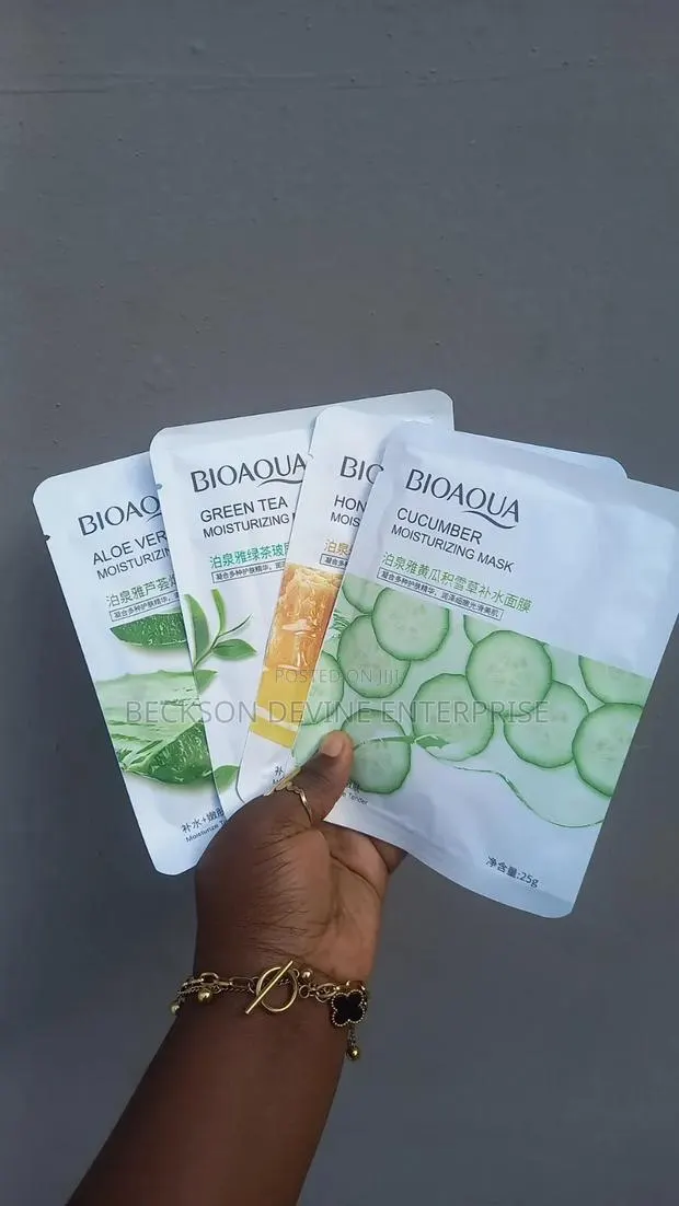 Bioaqua Moisturizing Facial Sheet Mask · Photo 1