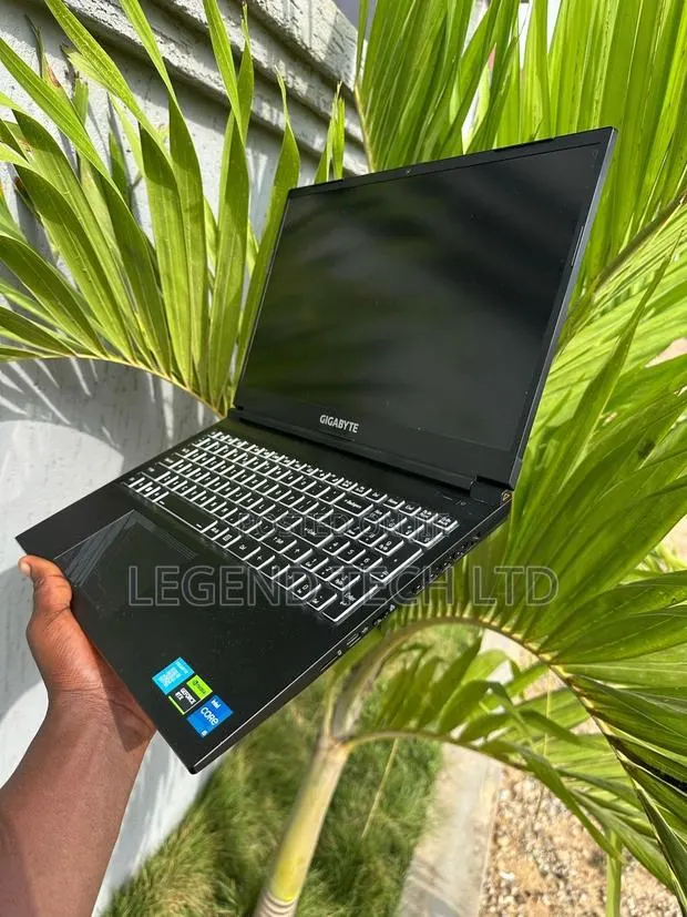 Laptop Gigabyte AORUS 5 20GB Intel Core i5 SSHD (Hybrid) 1T · Photo 1