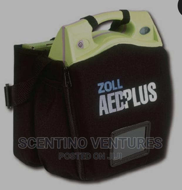 Zoll Automated External Defibrillator (AED) Plus Model · Photo 2