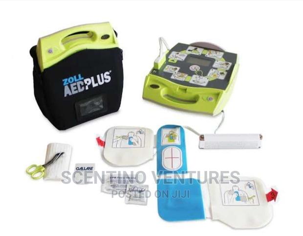Zoll Automated External Defibrillator (AED) Plus Model · Photo 3