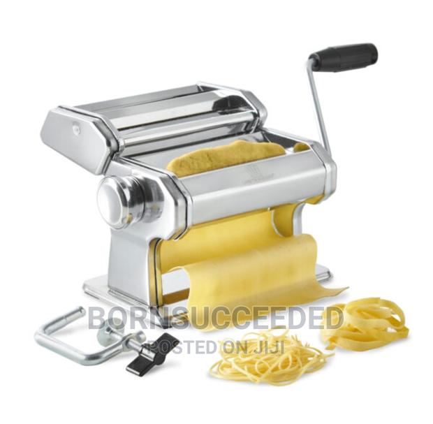 Professional Manual Pasta Maker · Photo 1