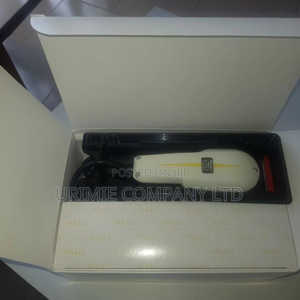 WAHL Professional Vibratory Hair Cllipper · Photo 1