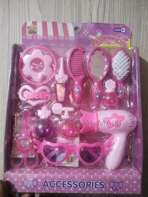 Plashic Makeup and Beauty Set · Photo 2