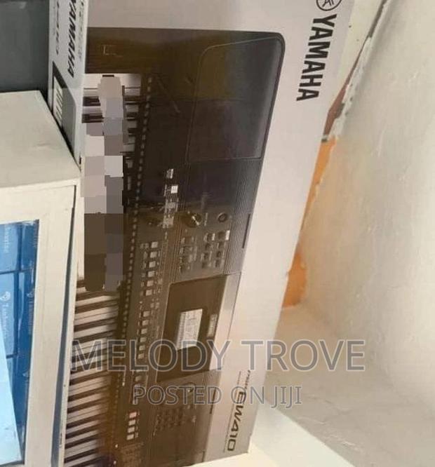 Yamaha PSR-EW410 76-Key Keyboard Synthesizer · Photo 2