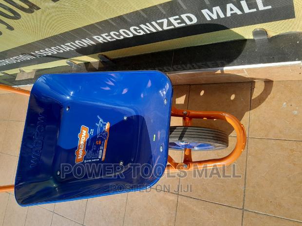 Wheel Barrow Wadfow · Photo 3