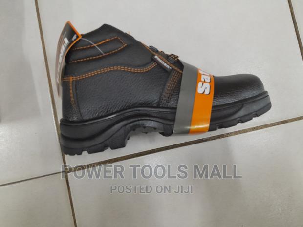 Safety Boots · Photo 7