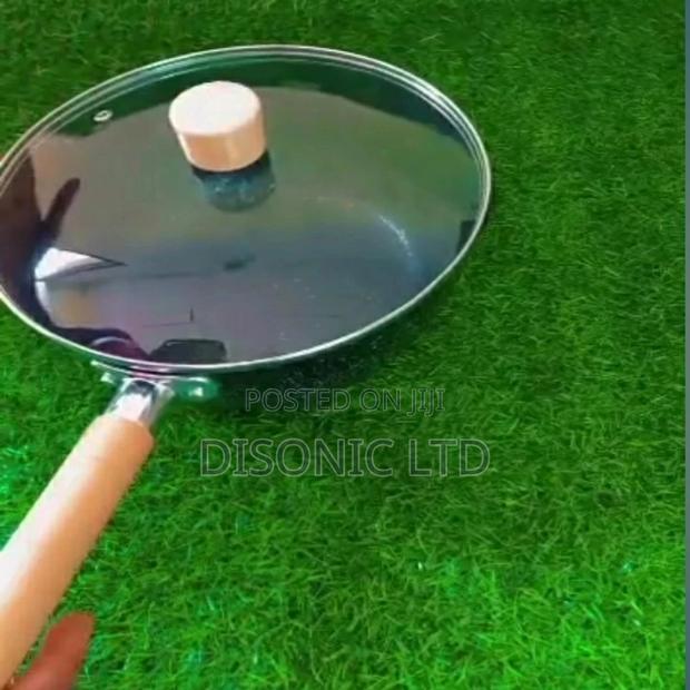Nonstick Frying Pan With Cover · Photo 2