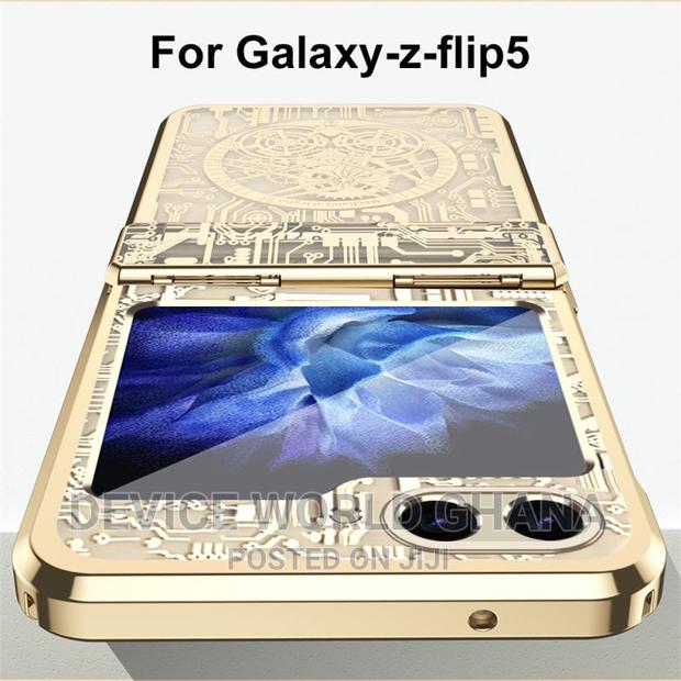 Byscoon Plate Case Available for Samsung Z Flip 5 N Z Flip 4 · Photo 5