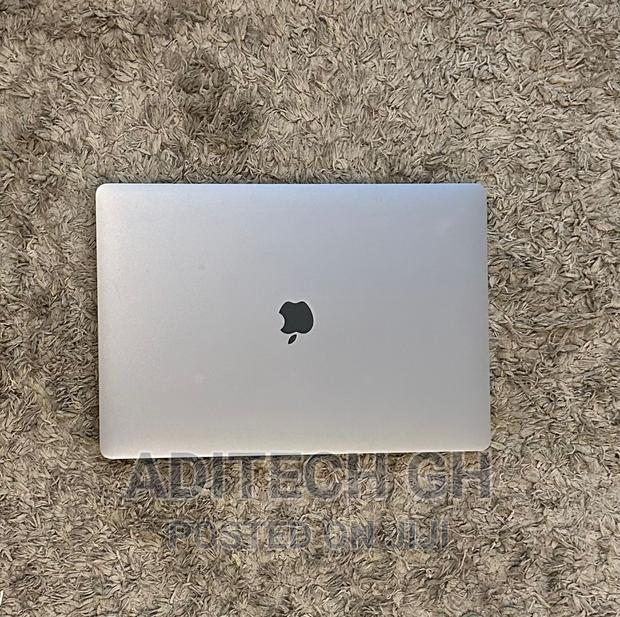 Laptop Apple MacBook Pro 2019 32GB Intel Core i9 SSD 1T · Photo 1