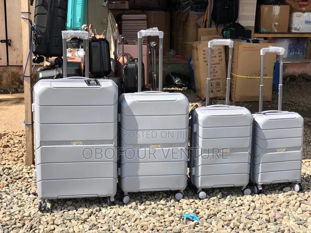 4 in 1 Anticrake Luggage Bag · Photo 1