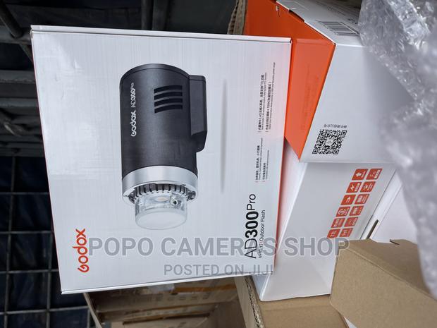 Godox AD300 Pro · Photo 1