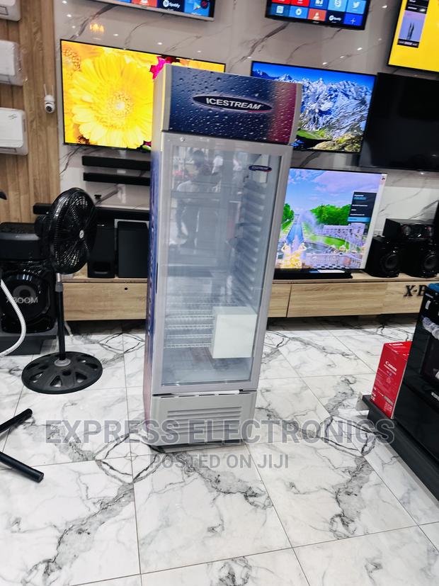 Eco Friendly Icestream Display Fridge UNI-400C 338LTRS · Photo 1
