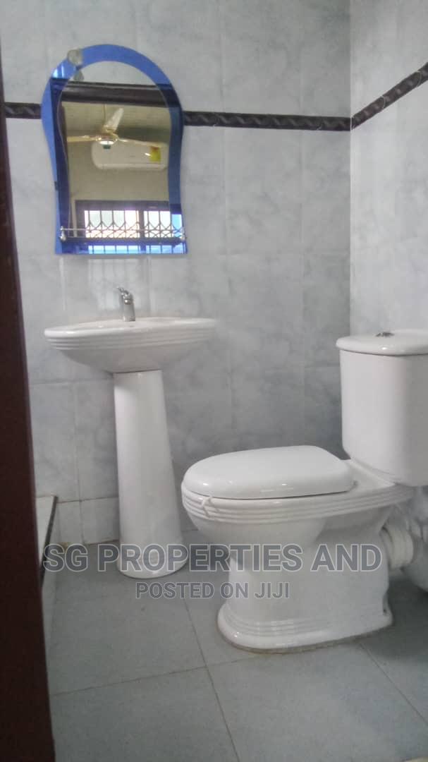 4bdrm House in Batsonaa, Spintex for rent · Photo 8