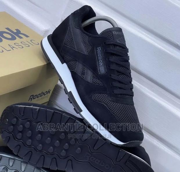 Reebok Classic Sneaker · Photo 1