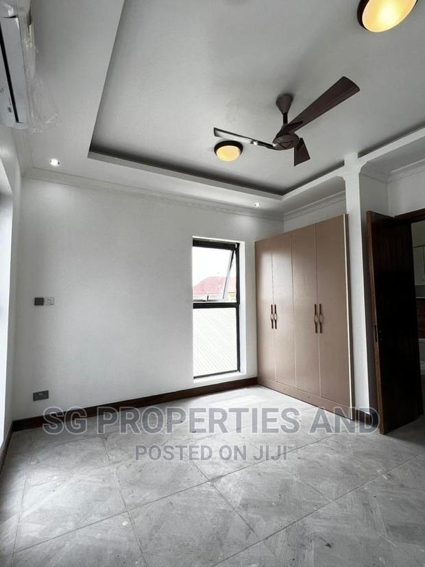 4bdrm Mansion in Ecobank, Spintex for sale · Photo 4