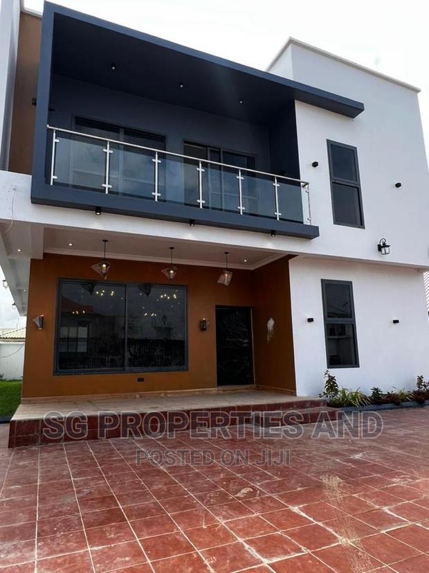 4bdrm Mansion in Ecobank, Spintex for sale