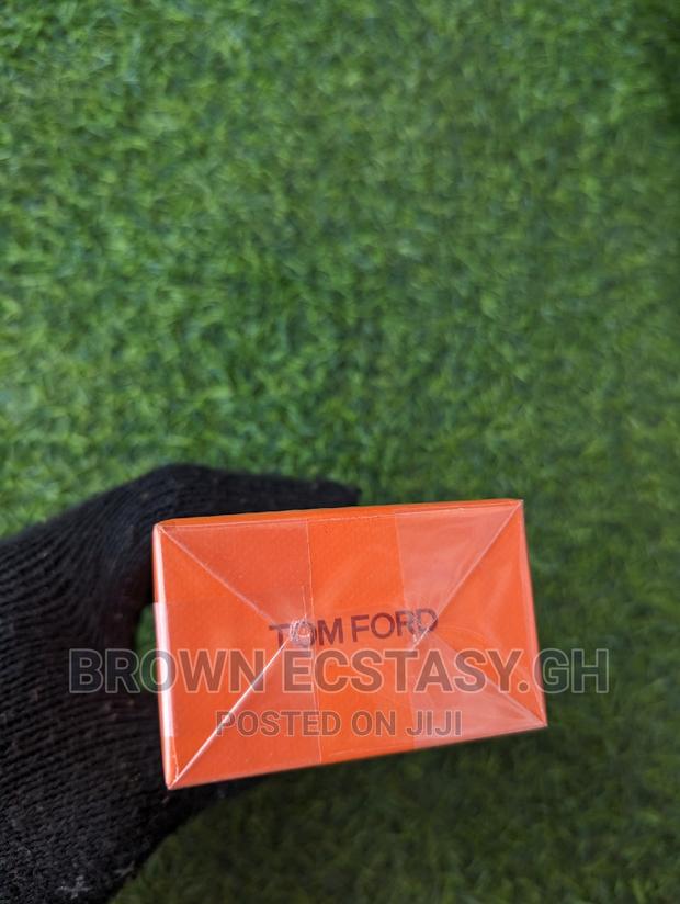 Tom Ford Bitter Peach Perfume (Original) · Photo 4