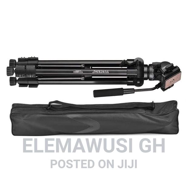 Yunteng VCT- 880 Tripod Stand. · Photo 1