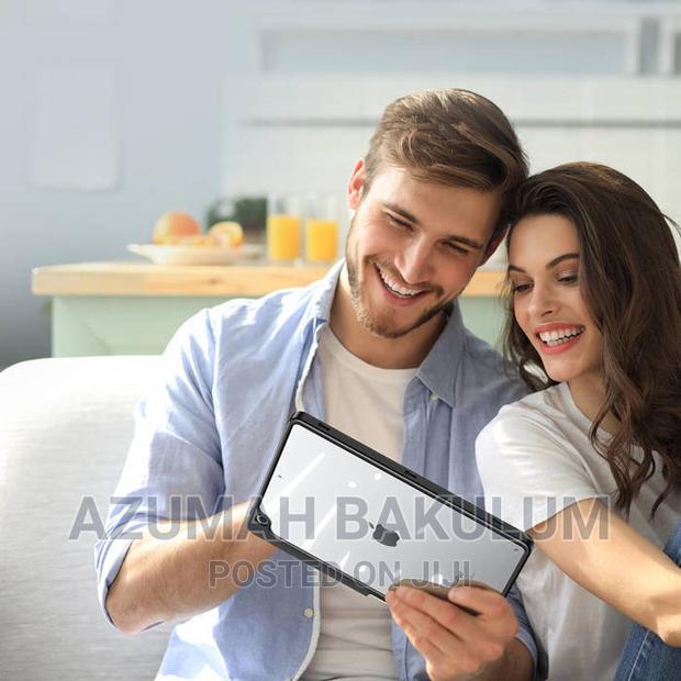 iPad 10.9 (10th Gen )2022/ Dux Ducis Magi Series Case · Photo 3