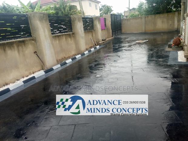 Innovative Floor Concrete Design · Photo 7