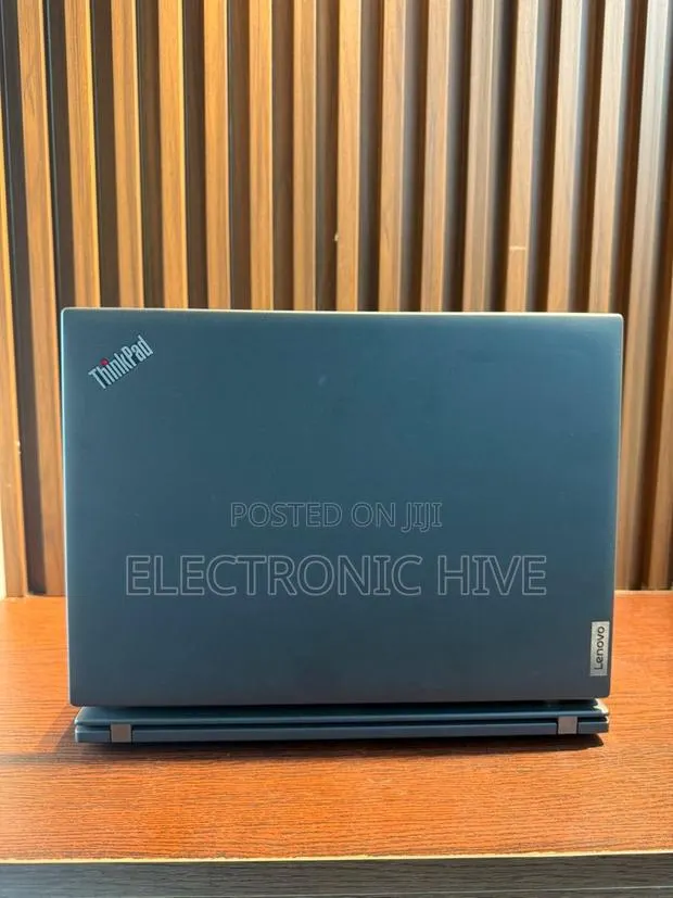 Laptop Lenovo Thinkpad T14s Gen 2 32GB Intel Core I7 SSD 1T · Photo 1